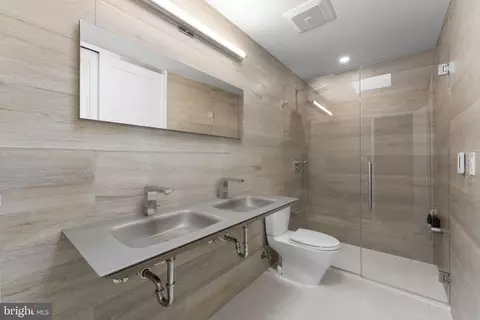 Bath - 11587 Maple Ridge Rd, Reston, VA 20190 photo 3 of 5