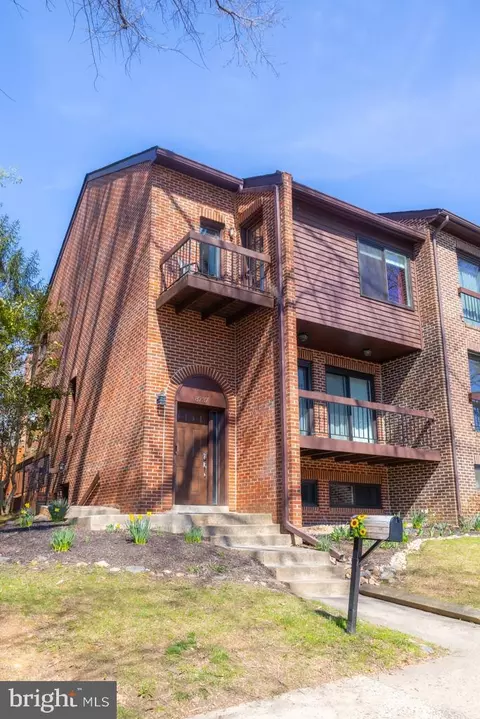 8737 Sheridan Farms Ct, Springfield, VA 22152