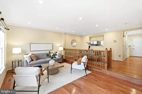 6005 Pieco Ct, Alexandria, VA 22315