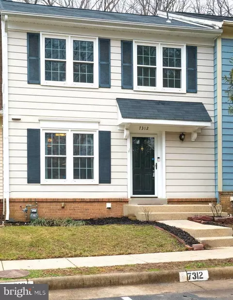 7312 Spring View Ct, Springfield, VA 22153