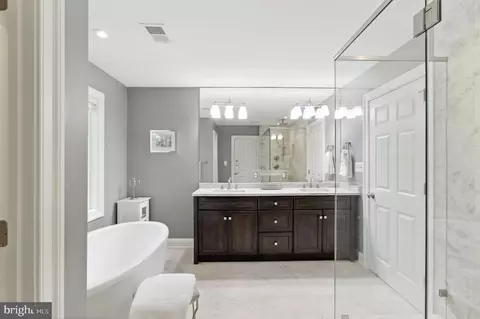 Bath - 6838 Saint Albans Rd, Mclean, VA 22101 photo 1 of 6
