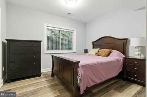 Bedroom - 6838 Saint Albans Rd, Mclean, VA 22101 photo 4 of 4