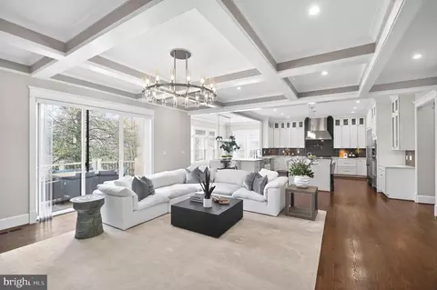 Living - 6506 Chesterfield Ave, Mclean, VA 22101 photo 1 of 4