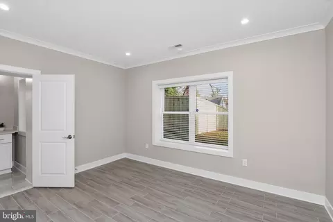 Bedroom - 6506 Chesterfield Ave, Mclean, VA 22101 photo 4 of 4