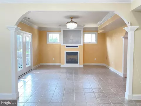 Living - 7212 Highland St, Springfield, VA 22150 photo 2 of 3