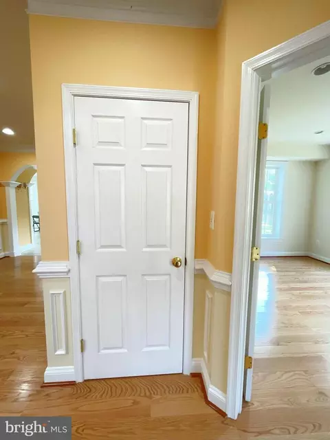 Entry Way - 7212 Highland St, Springfield, VA 22150 photo 5 of 12