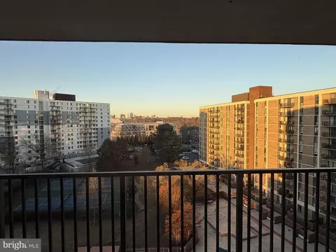 View/Area - 6800 Fleetwood Rd #1002, Mclean, VA 22101 photo 3 of 3