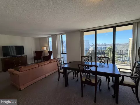 Dining - 6800 Fleetwood Rd #1002, Mclean, VA 22101 photo 1 of 1