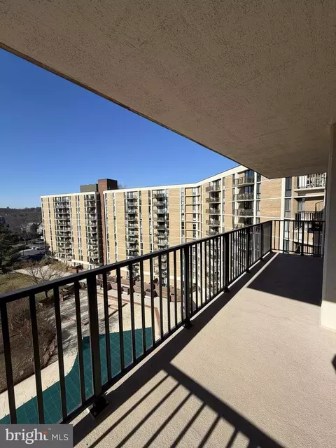 Exterior - 6800 Fleetwood Rd #1002, Mclean, VA 22101 photo 2 of 2