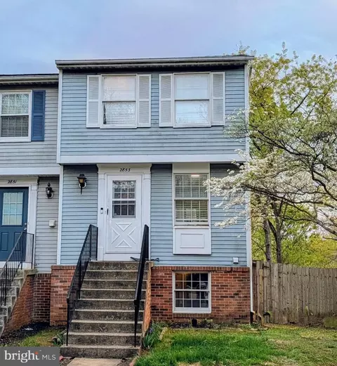 2853 Middleboro Dr, Falls Church, VA 22042
