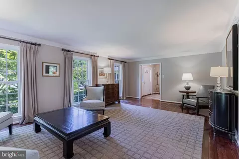 Living - 6607 Tina Ln, Mclean, VA 22101 photo 1 of 1