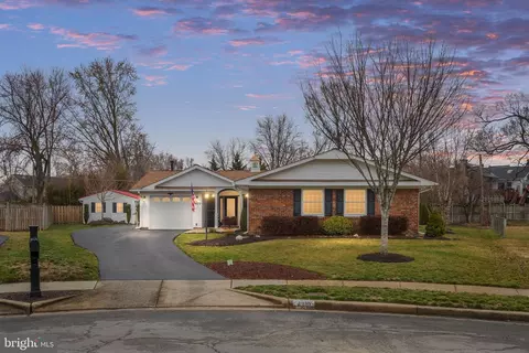4210 Maintree Ct, Fairfax, VA 22033