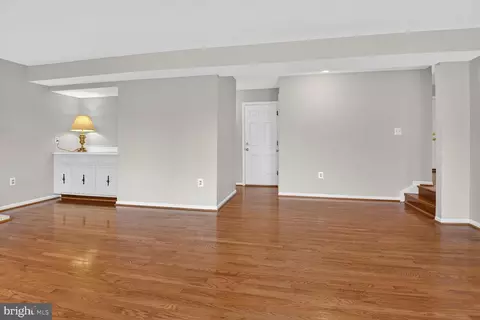 Living - 7140 Hamor Ln, Springfield, VA 22153 photo 5 of 8