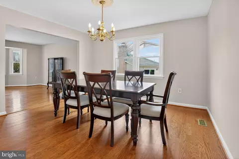 Dining - 7140 Hamor Ln, Springfield, VA 22153 photo 2 of 2