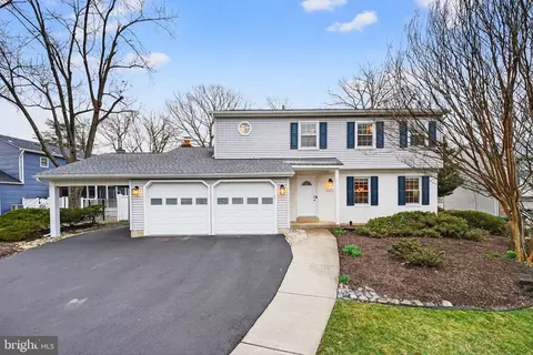 2295 Shawn Ct, Dunn Loring, VA 22027