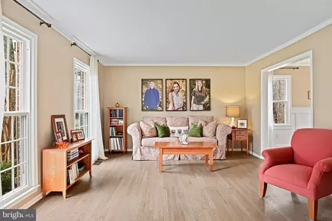 Living - 11202 Cranbrook Ln, Oakton, VA 22124 photo 1 of 3