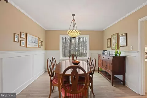 Dining - 11202 Cranbrook Ln, Oakton, VA 22124 photo 1 of 3