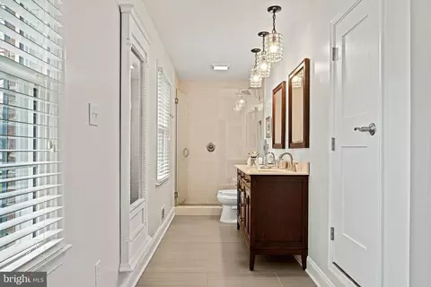Entry Way - 11202 Cranbrook Ln, Oakton, VA 22124 photo 6 of 7