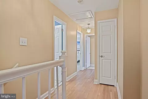Entry Way - 11202 Cranbrook Ln, Oakton, VA 22124 photo 5 of 7