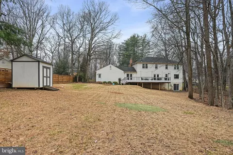 Exterior - 11202 Cranbrook Ln, Oakton, VA 22124 photo 8 of 8