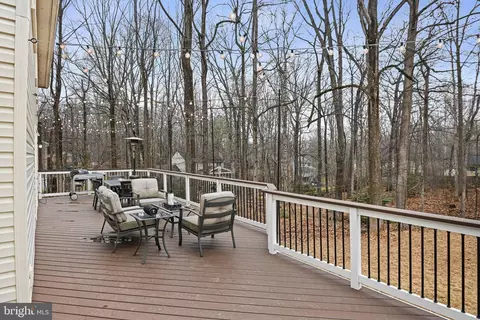 Exterior - 11202 Cranbrook Ln, Oakton, VA 22124 photo 4 of 8