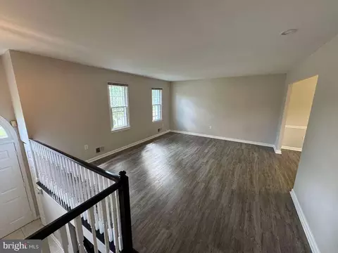 7918 Edinburgh Dr, Springfield, VA 22153 photo 9
