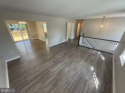 7918 Edinburgh Dr, Springfield, VA 22153 photo 10