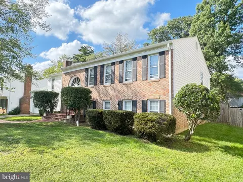 7918 Edinburgh Dr, Springfield, VA 22153 photo 3