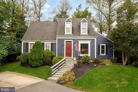 11688 Stockbridge Ln, Reston, VA 20194