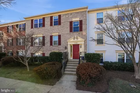 7725 Inversham Dr #144, Falls Church, VA 22042