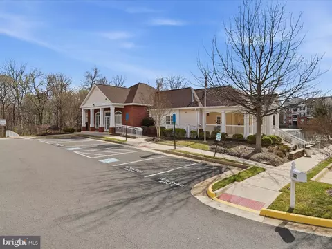 Exterior - 13480 Stanton Pl, Herndon, VA 20171 photo 4 of 7