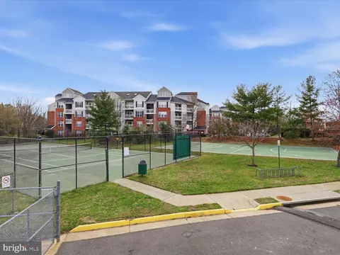 Exterior - 13480 Stanton Pl, Herndon, VA 20171 photo 7 of 7