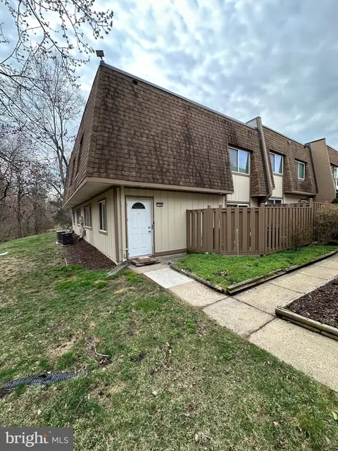 7986 Silverada Pl #131B, Alexandria, VA 22309