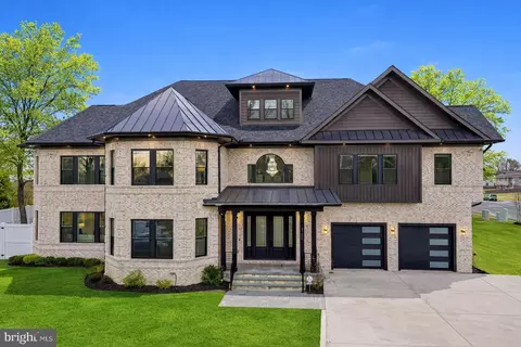 14700 Cranoke St, Centreville, VA 20120