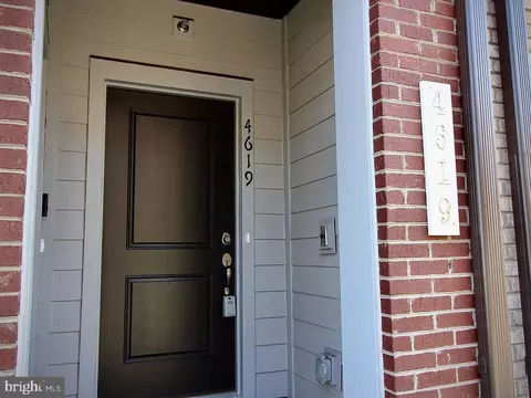 4619 Olivine Dr, Chantilly, VA 20151