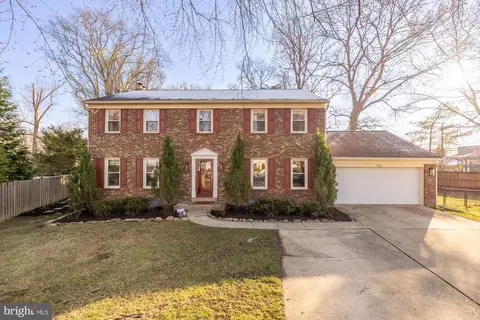 5302 Mayfair Ct, Alexandria, VA 22310