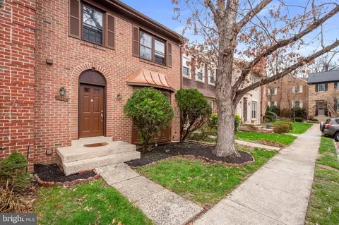2880 Kelly Sq, Vienna, VA 22181