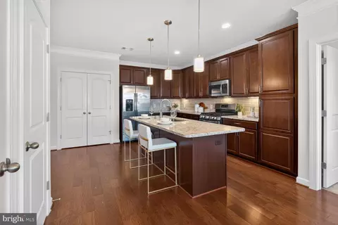 13722 Neil Armstrong Ave #407, Herndon, VA 20171