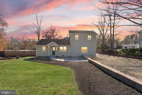 8737 Redman St, Springfield, VA 22153
