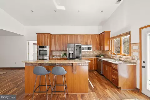 Kitchen - 8737 Redman St, Springfield, VA 22153 photo 4 of 5