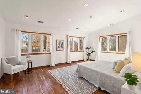 Bedroom - 8737 Redman St, Springfield, VA 22153 photo 1 of 13