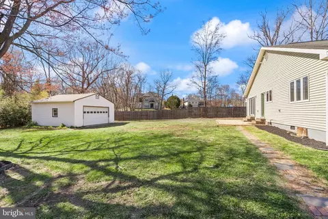 Exterior - 8737 Redman St, Springfield, VA 22153 photo 5 of 10