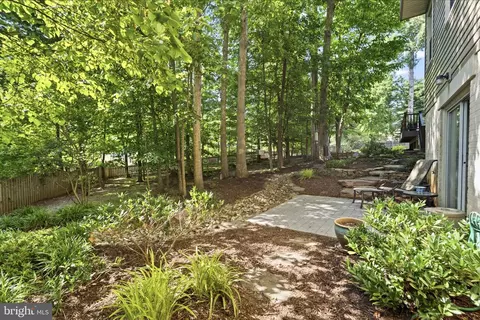 Exterior - 6404 Phillip Ct, Springfield, VA 22152 photo 5 of 10