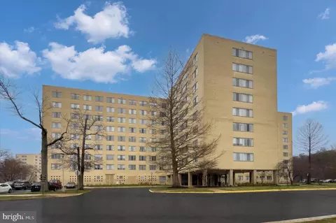 6641 Wakefield Dr #112, Alexandria, VA 22307