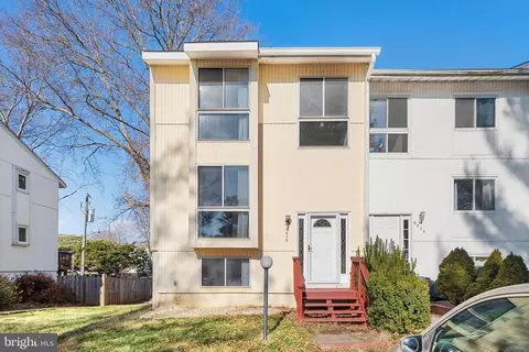 9836 Sweet Mint Dr, Vienna, VA 22181