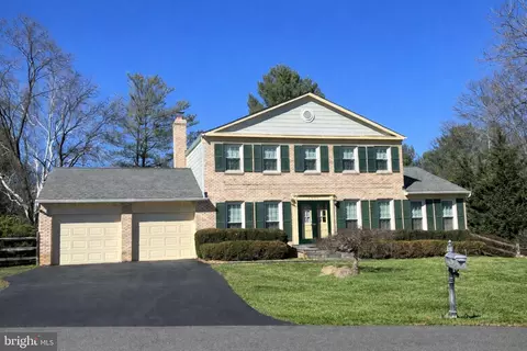 8006 Snowpine Way, Mclean, VA 22102