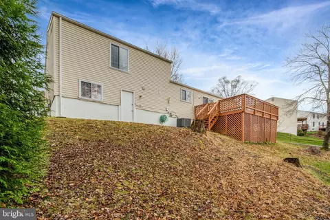 7743 Middle Valley Dr, Springfield, VA 22153 photo 17