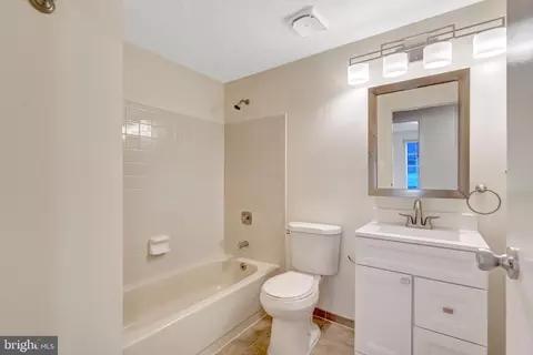 7743 Middle Valley Dr, Springfield, VA 22153 photo 8