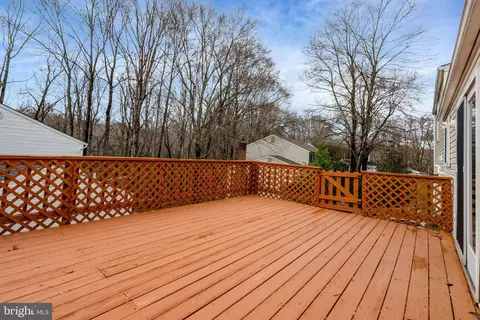 7743 Middle Valley Dr, Springfield, VA 22153 photo 16
