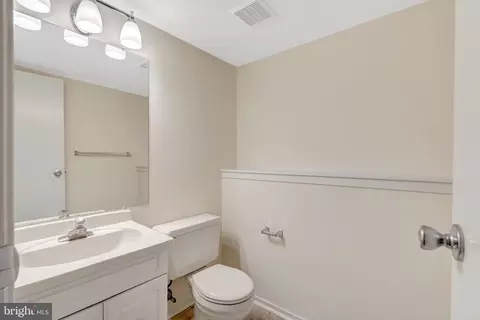 7743 Middle Valley Dr, Springfield, VA 22153 photo 15